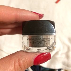 Younique Moodstruck Mineral In Shade of Corrupted